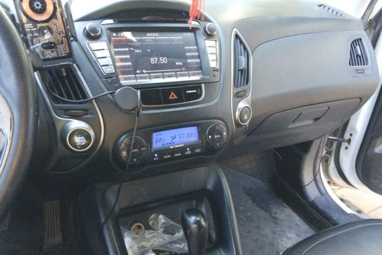 Used Hyundai ix35 2013 2.0L Automatic Two-Wheel Drive Smart GLS China IV Standard Audio And AC Panel