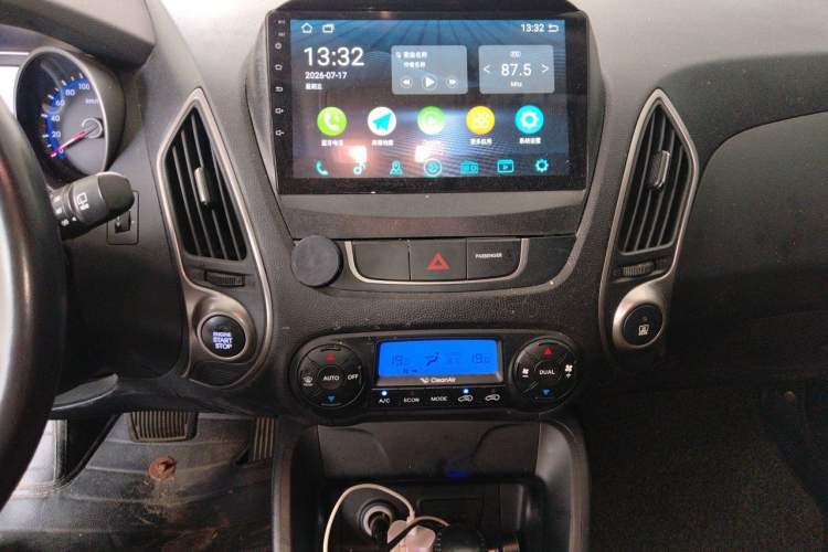 Used Hyundai ix35 2013 2.0L Automatic Two-Wheel Drive Smart GLS China IV Standard Audio And AC Panel