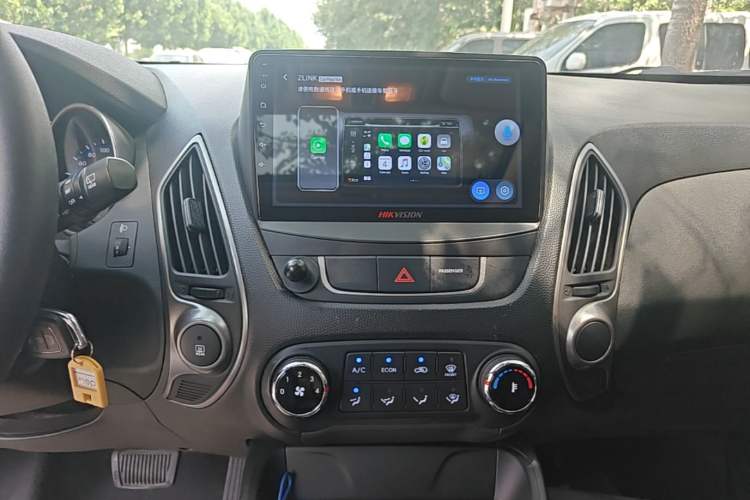 Used Hyundai ix35 2013 2.0L Automatic Two-Wheel Drive Comfort GL China V Standard Audio And AC Panel