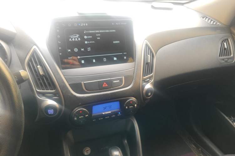 Used Hyundai ix35 2013 2.0L Automatic Two-Wheel Drive Smart GLS China IV Standard Audio And AC Panel