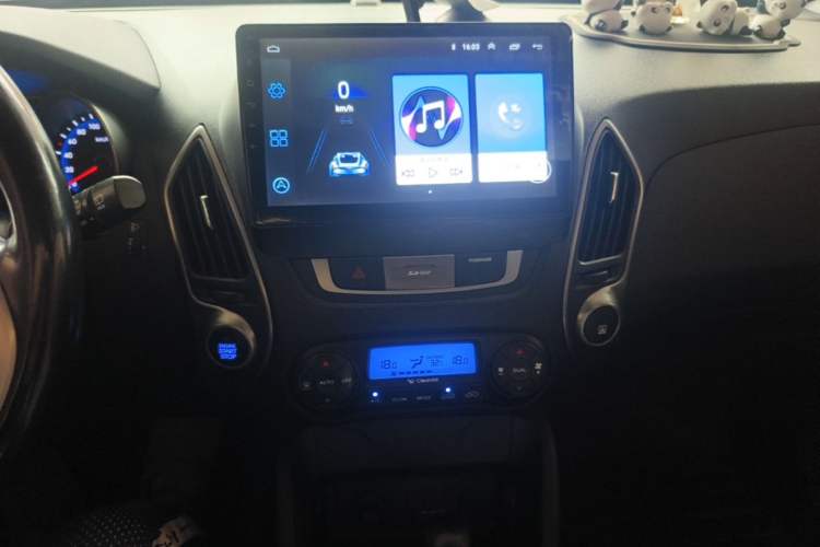 Used Hyundai ix35 2013 2.0L Automatic 4x4 Smart GLS China V Standard Audio And AC Panel
