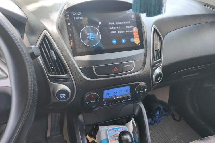 Used Hyundai ix35 2013 2.0L Automatic Two-Wheel Drive Smart GLS China V Standard Audio And AC Panel