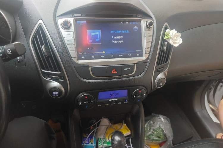 Used Hyundai ix35 2013 2.0L Automatic Two-Wheel Drive Smart GLS China IV Standard Audio And AC Panel