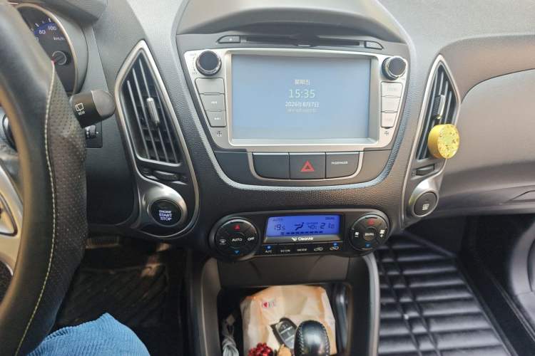 Used Hyundai ix35 2013 2.0L Automatic Two-Wheel Drive Smart GLS China IV Standard Audio And AC Panel
