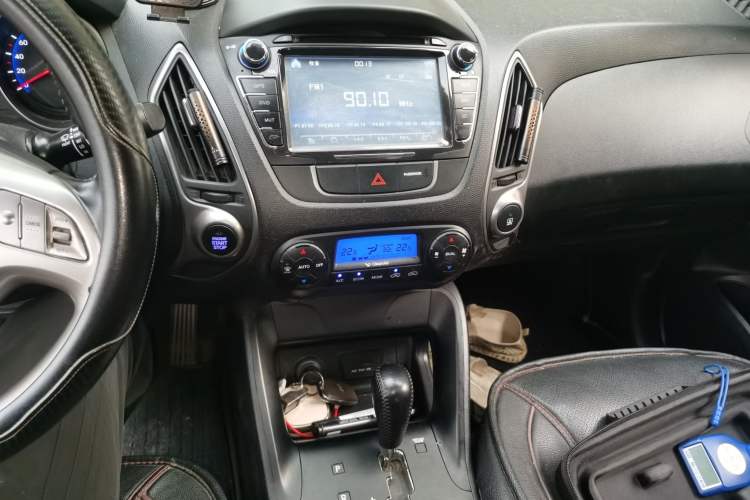 Used Hyundai ix35 2013 2.0L Automatic Two-Wheel Drive Smart GLS China IV Standard Audio And AC Panel
