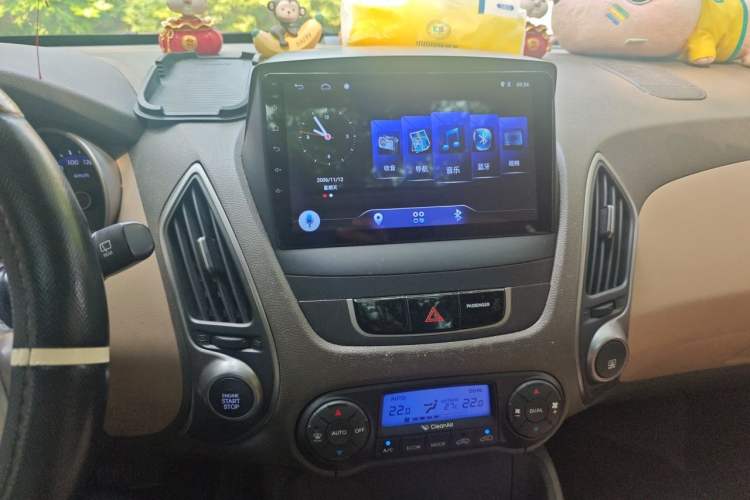 Used Hyundai ix35 2013 2.0L Automatic Two-Wheel Drive Smart GLS China V Standard Audio And AC Panel