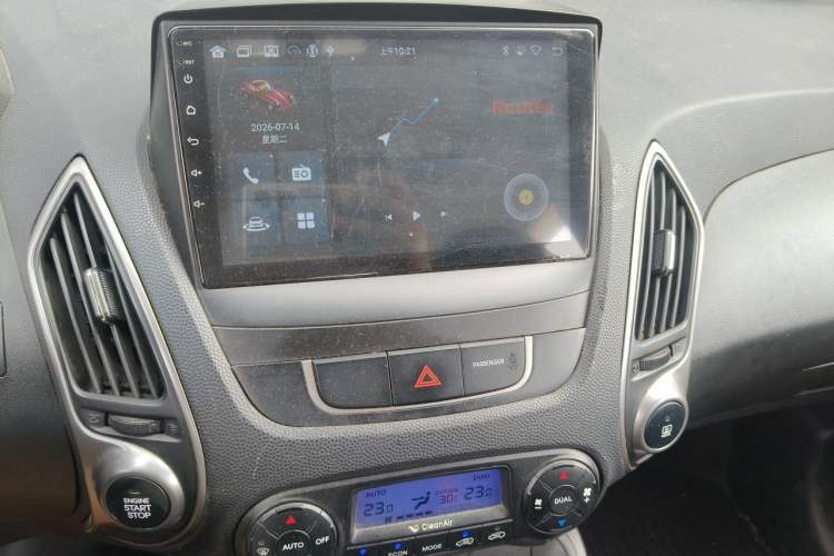Used Hyundai ix35 2013 2.0L Automatic Two-Wheel Drive Smart GLS China IV Standard Audio And AC Panel