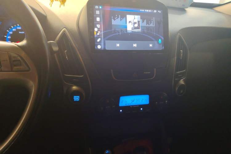 Used Hyundai ix35 2013 2.0L Automatic Two-Wheel Drive Smart GLS China IV Standard Audio And AC Panel