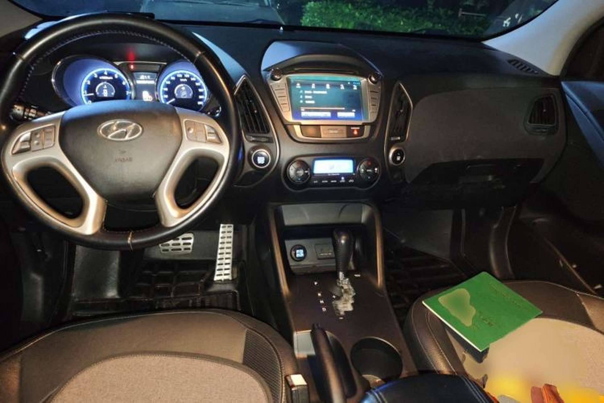 Used Hyundai ix35 2013 2.4L Automatic Two-Wheel Drive Leading GLX China V Standard Center Console