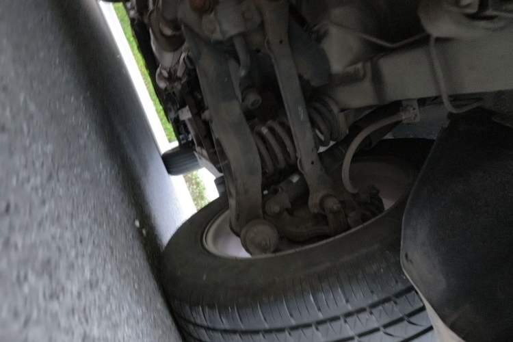 Used Hyundai ix35 2013 2.0L Automatic Two-Wheel Drive Smart GLS China IV Standard Chassis Rear Right