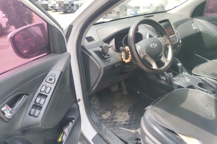 Used Hyundai ix35 2013 2.0L Automatic Two-Wheel Drive Smart GLS China IV Standard Driver Seat