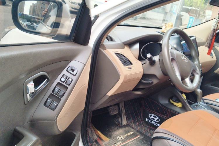 Used Hyundai ix35 2013 2.0L Automatic 2WD Comfort GL China IV Standard Driver Seat