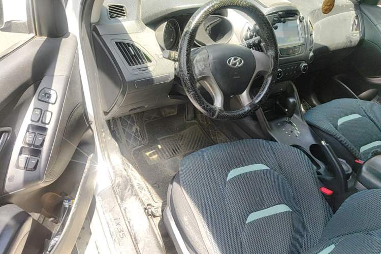 Used Hyundai ix35 2013 2.0L Automatic 2WD Comfort GL China IV Standard Driver Seat