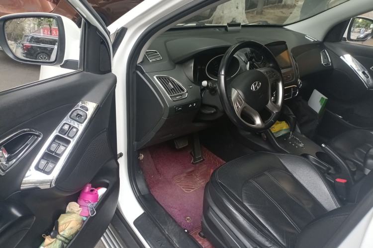 Used Hyundai ix35 2013 2.0L Automatic Two-Wheel Drive Smart GLS China IV Standard Driver Seat