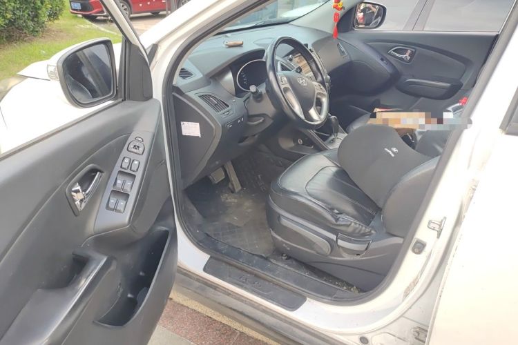 Used Hyundai ix35 2013 2.0L Automatic Two-Wheel Drive Smart GLS China V Standard Driver Seat