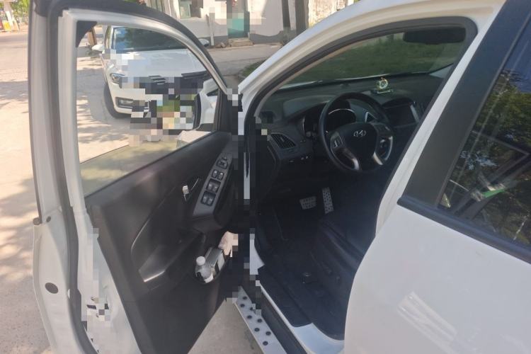 Used Hyundai ix35 2013 2.0L Automatic Two-Wheel Drive Leading GLX China V Emission Standard Driver Seat
