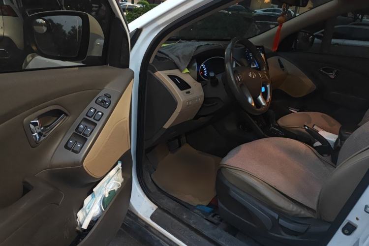 Used Hyundai ix35 2013 2.0L Automatic Two-Wheel Drive Smart GLS China IV Standard Driver Seat