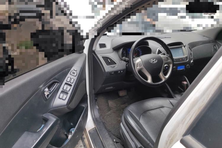 Used Hyundai ix35 2013 2.0L Automatic Two-Wheel Drive Smart GLS China IV Standard Driver Seat