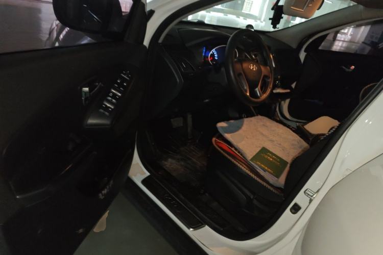 Used Hyundai ix35 2013 2.0L Automatic 2WD Comfort GL China IV Standard Driver Seat