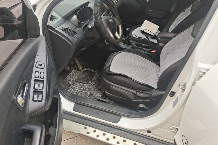 Used Hyundai ix35 2013 2.0L Manual 2WD Comfort GL China IV Standard Driver Seat