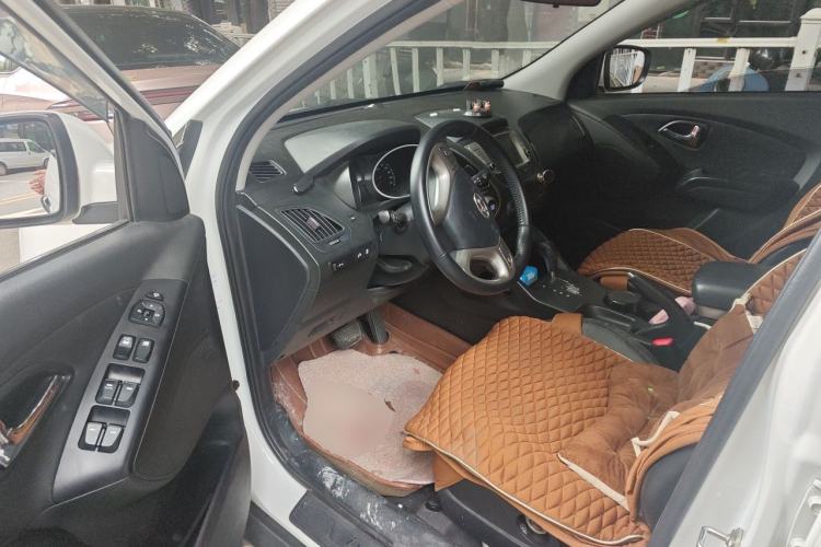 Used Hyundai ix35 2013 2.0L Automatic Two-Wheel Drive Smart GLS China IV Standard Driver Seat