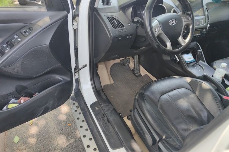 Used Hyundai ix35 2013 2.0L Automatic Two-Wheel Drive Smart GLS China V Standard Driver Seat