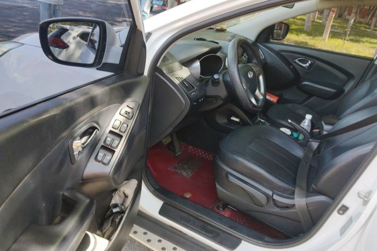 Used Hyundai ix35 2013 2.0L Automatic Two-Wheel Drive Smart GLS China IV Standard Driver Seat