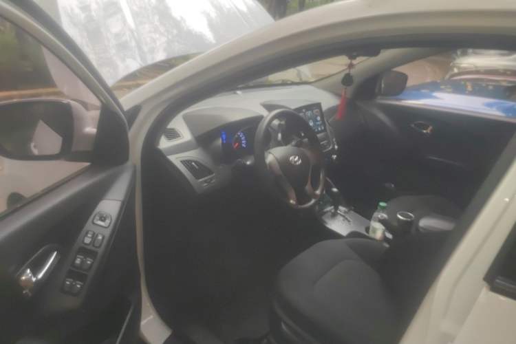 Used Hyundai ix35 2013 2.0L Automatic 2WD Comfort GL China IV Standard Driver Seat