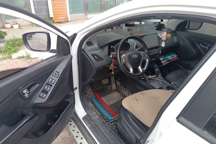 Used Hyundai ix35 2013 2.0L Automatic Two-Wheel Drive Smart GLS China IV Standard Driver Seat