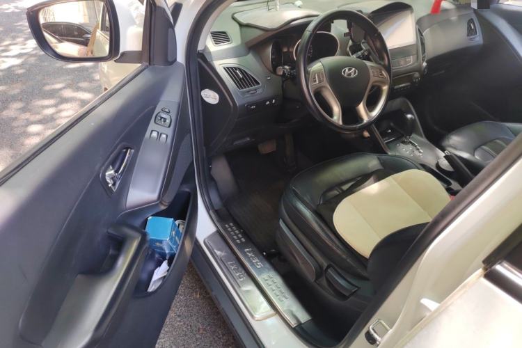 Used Hyundai ix35 2013 2.0L Automatic Two-Wheel Drive Smart GLS China IV Standard Driver Seat