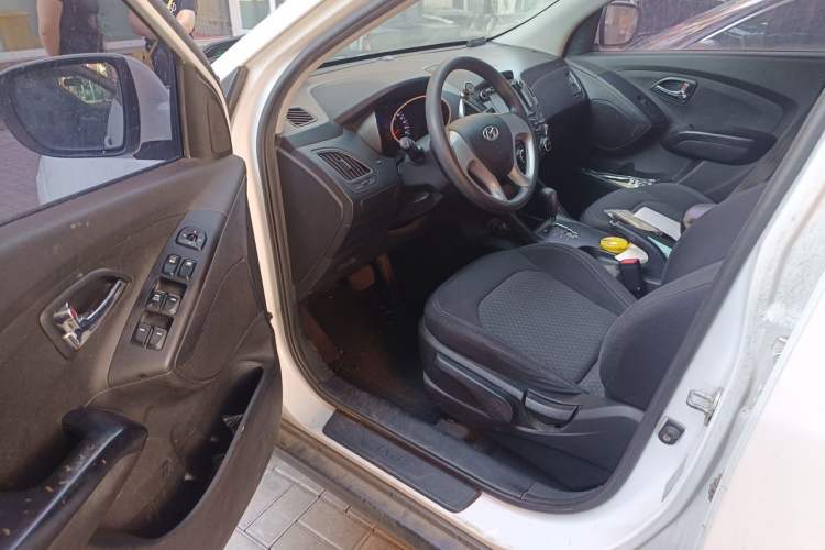 Used Hyundai ix35 2013 2.0L Automatic Two-Wheel Drive Comfort GL China V Standard Driver Seat