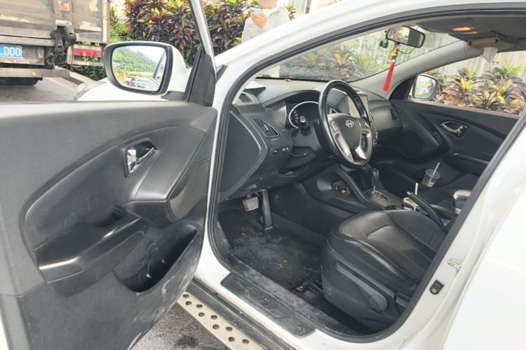 Used Hyundai ix35 2013 2.0L Automatic Two-Wheel Drive Smart GLS China V Standard Driver Seat