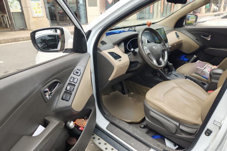 Used Hyundai ix35 2013 2.0L Automatic Two-Wheel Drive Smart GLS China IV Standard Driver Seat