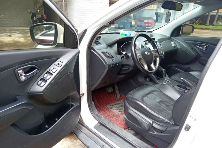Used Hyundai ix35 2013 2.0L Automatic Two-Wheel Drive Smart GLS China V Standard Driver Seat