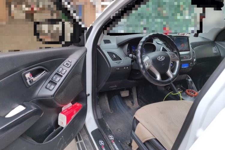 Used Hyundai ix35 2013 2.0L Automatic 2WD Comfort GL China IV Standard Driver Seat
