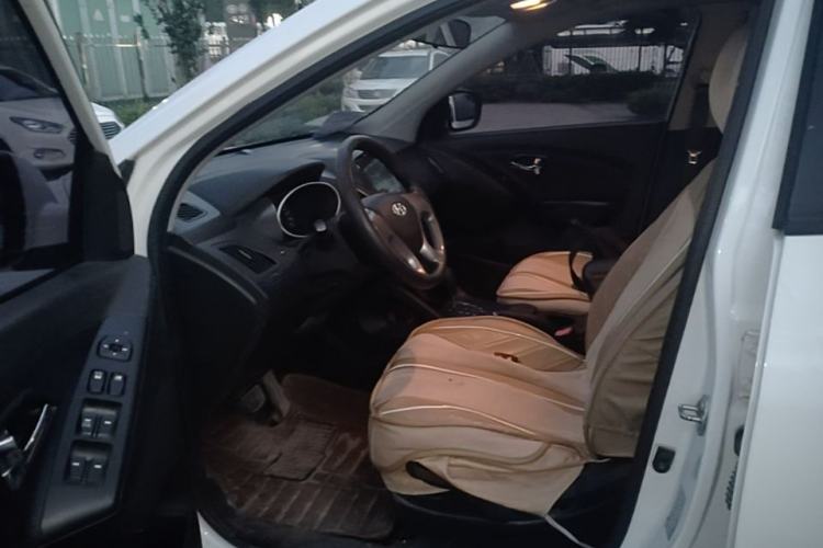 Used Hyundai ix35 2013 2.0L Automatic 2WD Comfort GL China IV Standard Driver Seat