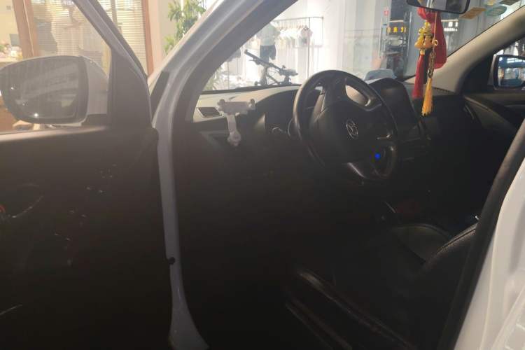 Used Hyundai ix35 2013 2.0L Automatic Two-Wheel Drive Smart GLS China IV Standard Driver Seat
