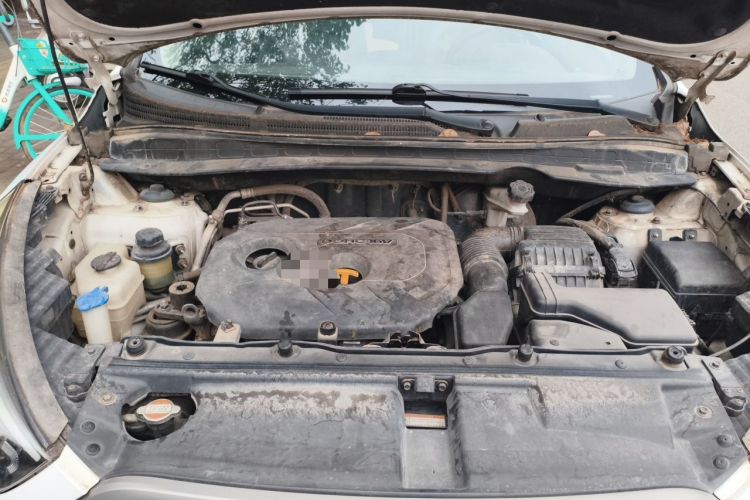 Used Hyundai ix35 2013 2.0L Automatic Two-Wheel Drive Smart GLS China IV Standard Engine Bay