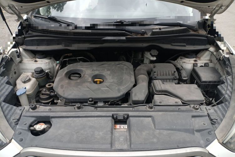 Used Hyundai ix35 2013 2.0L Automatic Two-Wheel Drive Smart GLS China IV Standard Engine Bay