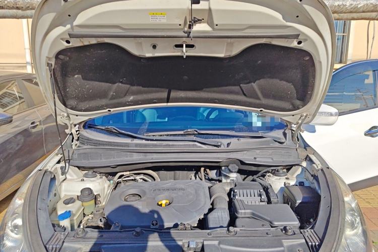Used Hyundai ix35 2013 2.0L Automatic Two-Wheel Drive Smart GLS China IV Standard Engine Bay