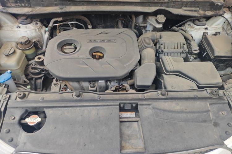 Used Hyundai ix35 2013 2.0L Automatic Two-Wheel Drive Smart GLS China IV Standard Engine Bay