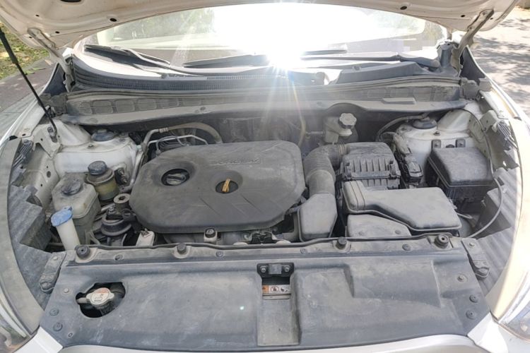 Used Hyundai ix35 2013 2.0L Automatic 2WD Comfort GL China IV Standard Engine Bay