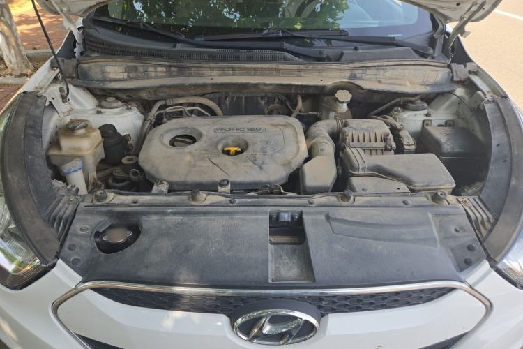 Used Hyundai ix35 2013 2.0L Automatic Two-Wheel Drive Smart GLS China IV Standard Engine Bay