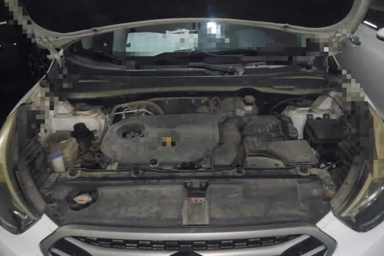 Used Hyundai ix35 2013 2.0L Automatic Two-Wheel Drive Smart GLS China IV Standard Engine Bay