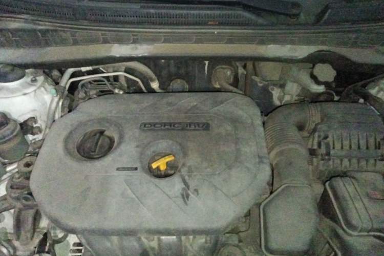 Used Hyundai ix35 2013 2.0L Automatic Two-Wheel Drive Smart GLS China IV Standard Engine Bay