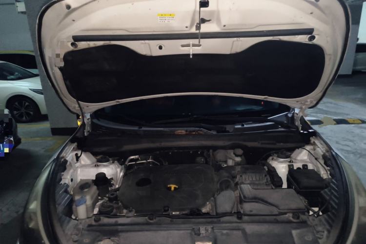 Used Hyundai ix35 2013 2.0L Automatic Two-Wheel Drive Smart GLS China IV Standard Engine Bay