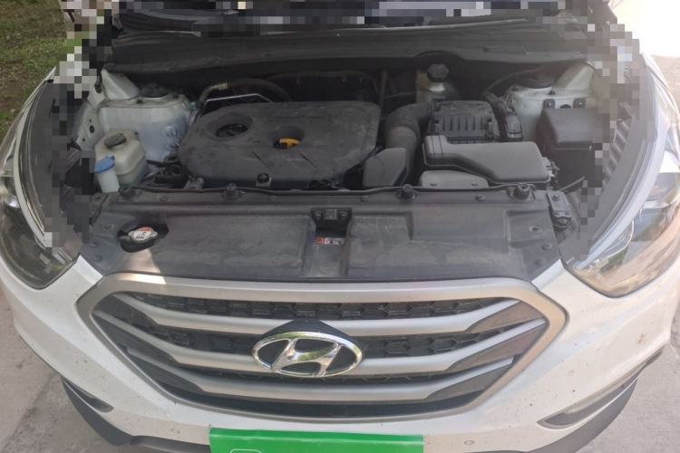 Used Hyundai ix35 2013 2.0L Automatic Two-Wheel Drive Leading GLX China V Emission Standard Engine Bay