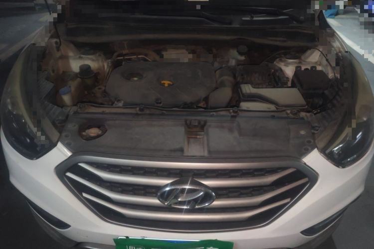 Used Hyundai ix35 2013 2.0L Automatic Two-Wheel Drive Smart GLS China V Standard Engine Bay