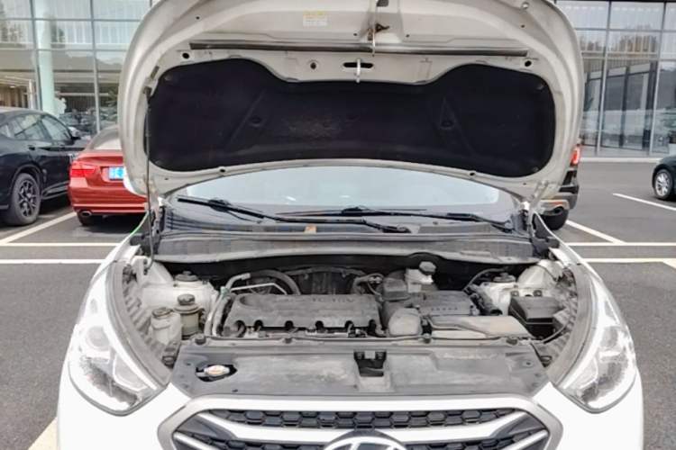 Used Hyundai ix35 2013 2.4L Automatic Two-Wheel Drive Leading GLX China V Standard Engine Bay