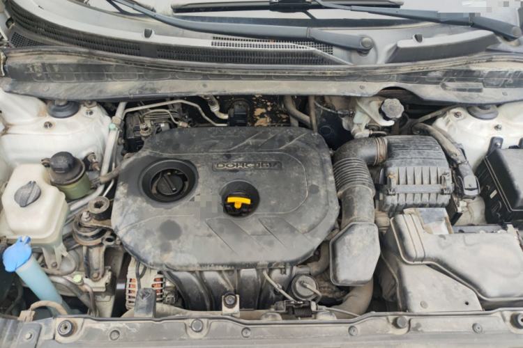 Used Hyundai ix35 2013 2.0L Automatic Two-Wheel Drive Smart GLS China IV Standard Engine Bay